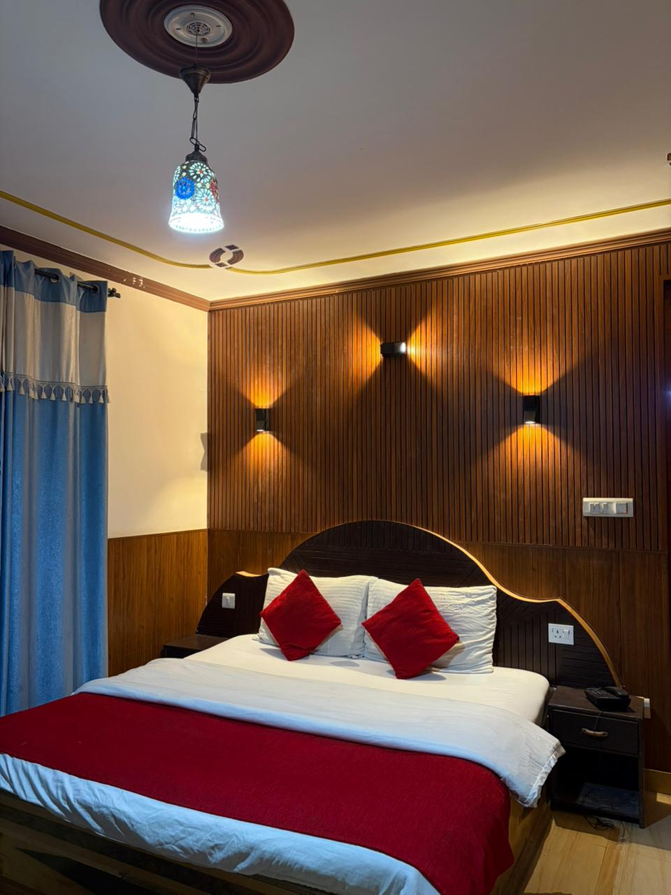 WhatsApp Image 2026-03-26 at 13.18.00 (2)